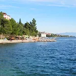 Modernes In Mit Gemeinschaftspool By Interhome Crikvenica
