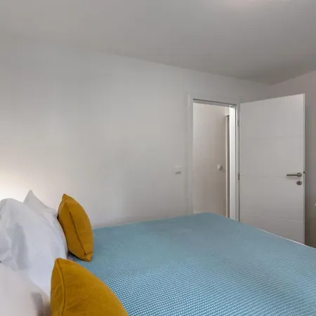 Apartment Modernes In Mit Gemeinschaftspool By Interhome