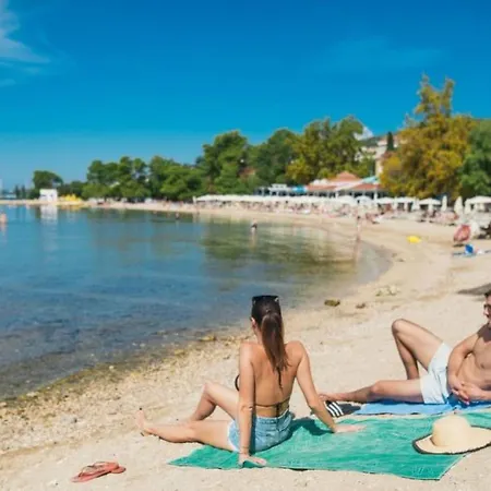 Modernes In Mit Gemeinschaftspool By Interhome Apartment Crikvenica