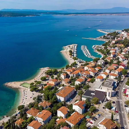 Apartment Modernes In Mit Gemeinschaftspool By Interhome Crikvenica