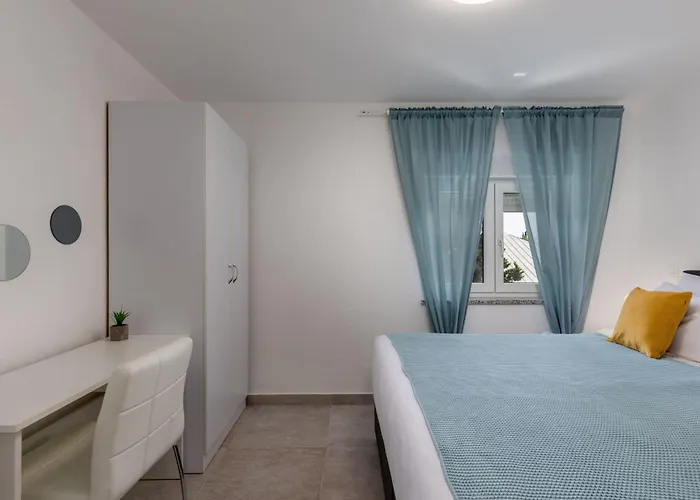 Modernes In Crikvenica Mit Gemeinschaftspool By Interhome تْسْغيكفانِتْسا
