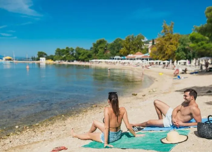 Modernes In Crikvenica Mit Gemeinschaftspool By Interhome شقة تْسْغيكفانِتْسا